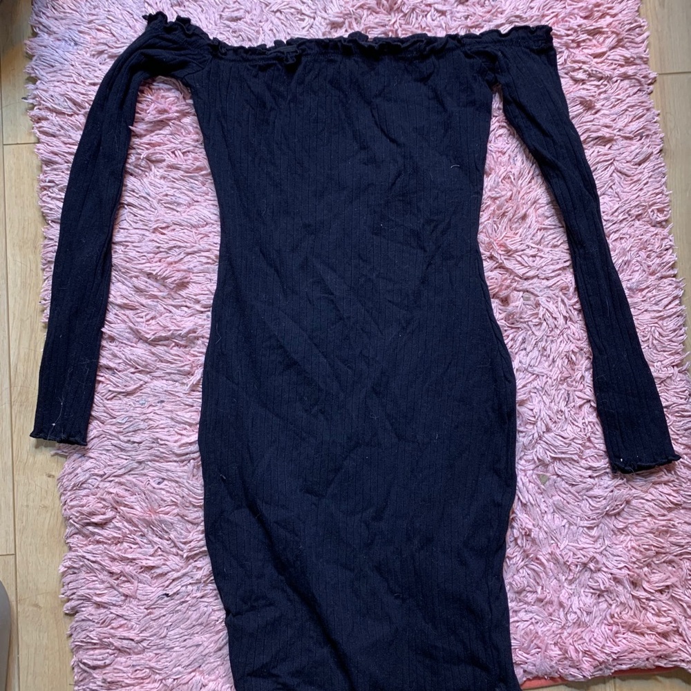 RIBBED BODYCON DRESS